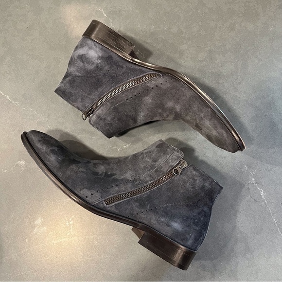 Stefano Castelli sz 41 US 9.5-10 navy suede zip boots main image 4
